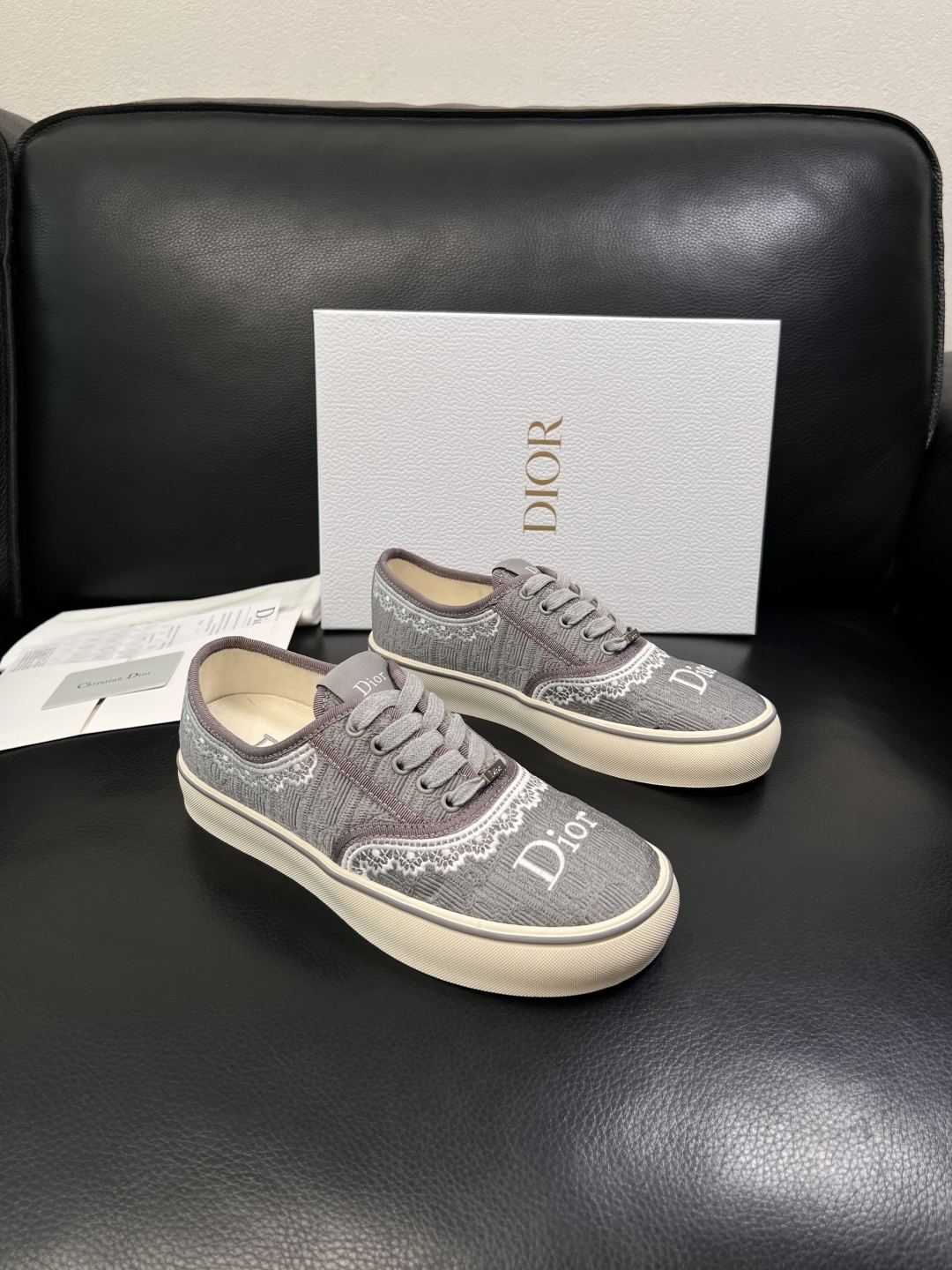 Dior 顶级工艺品 迪奥  专柜同步 原厂配置，意大利进口原版牛皮面料，透气舒适进口水染牛里垫，鞋底：
