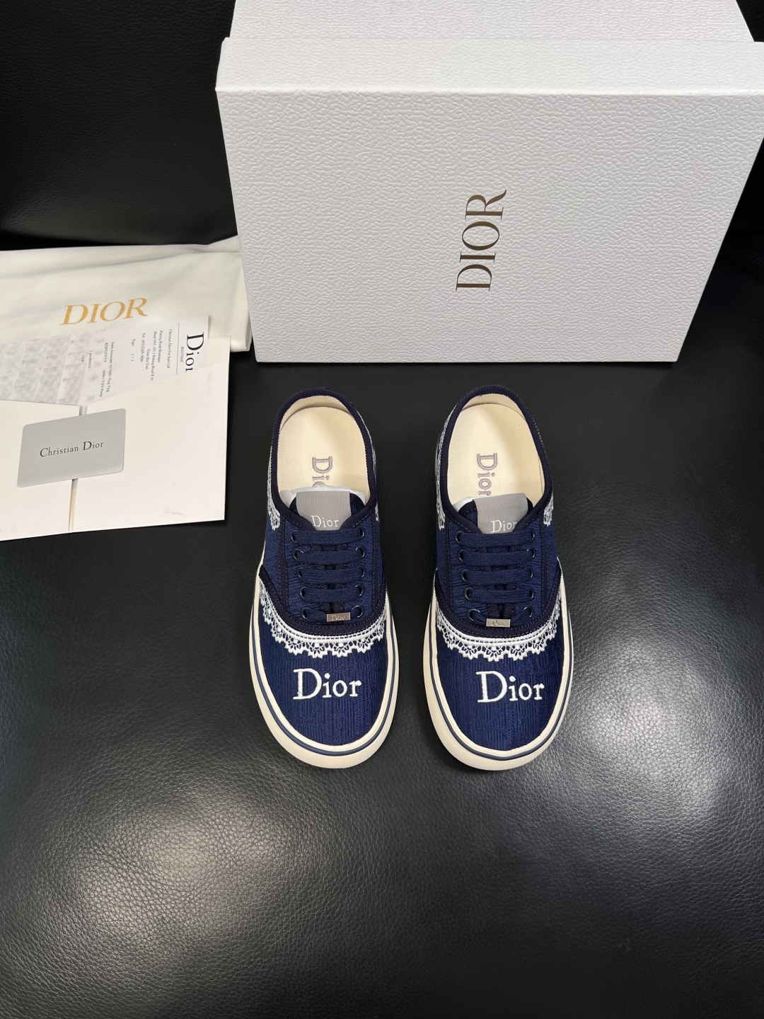 Dior 顶级工艺品 迪奥  专柜同步 原厂配置，意大利进口原版牛皮面料，透气舒适进口水染牛里垫，鞋底：
