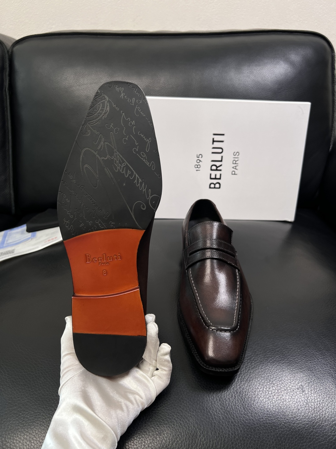 Berluti  顶级代购  布鲁提 专柜同步发售原厂配置，意大利进口牛皮面料，全进口水染牛皮里垫，鞋底