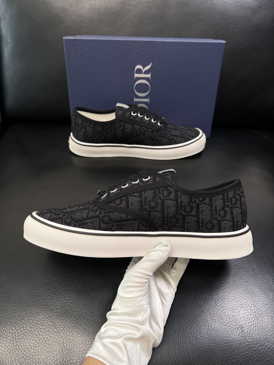 Dior 顶级工艺品 迪奥  专柜同步 原厂配置，意大利进口原版牛皮面料，透气舒适进口水染牛里垫，鞋底：