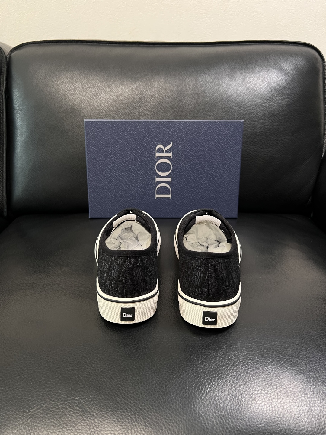 Dior 顶级工艺品 迪奥  专柜同步 原厂配置，意大利进口原版牛皮面料，透气舒适进口水染牛里垫，鞋底：