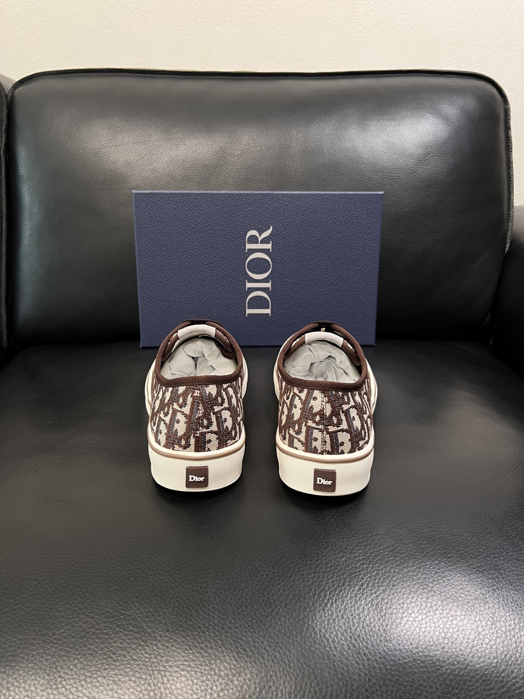 Dior 顶级工艺品 迪奥  专柜同步 原厂配置，意大利进口原版牛皮面料，透气舒适进口水染牛里垫，鞋底：