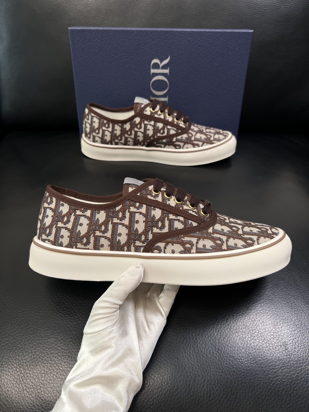Dior 顶级工艺品 迪奥  专柜同步 原厂配置，意大利进口原版牛皮面料，透气舒适进口水染牛里垫，鞋底：