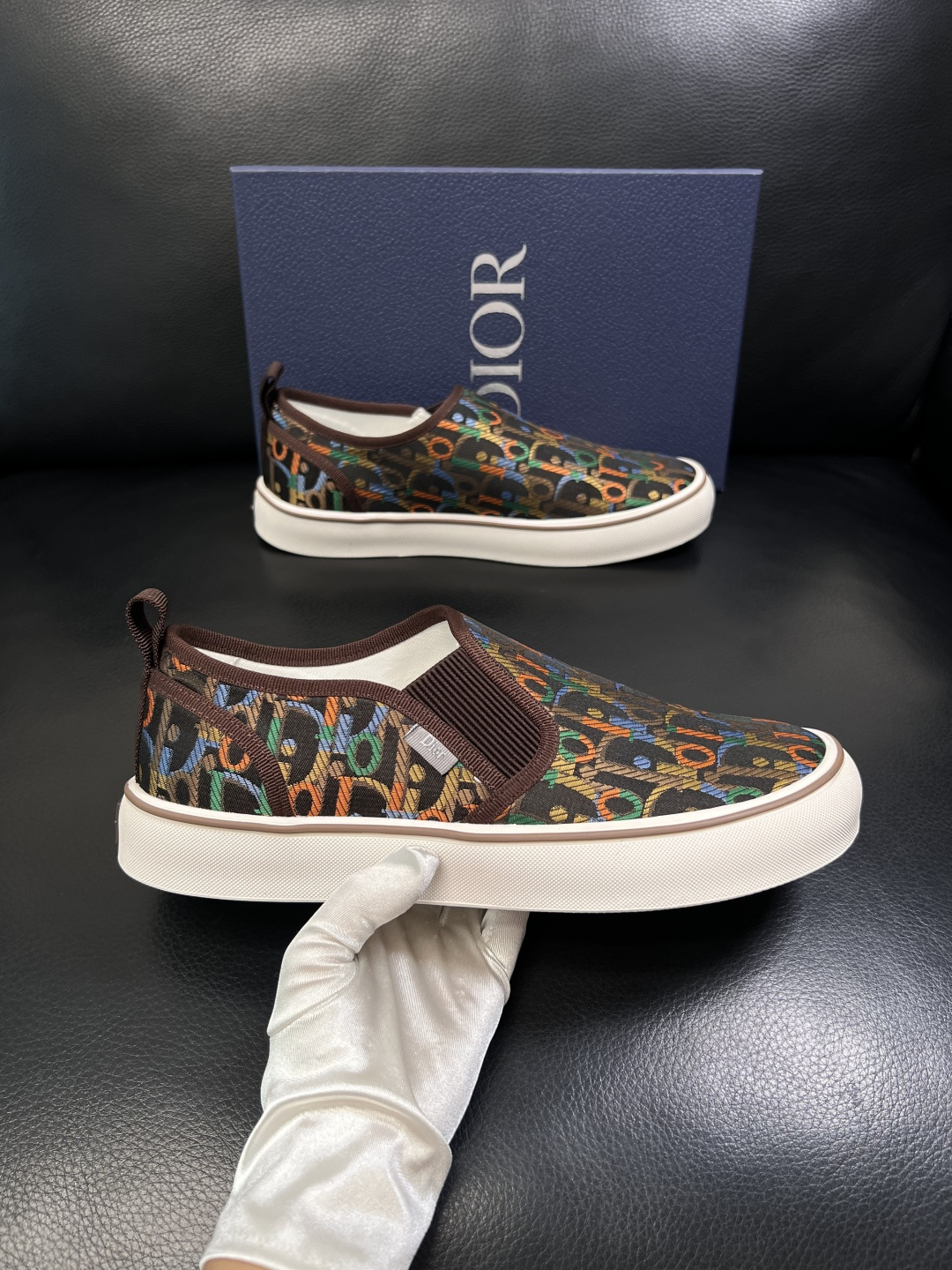 Dior 顶级工艺品 迪奥  专柜同步 原厂配置，意大利进口原版牛皮面料，透气舒适进口水染牛里垫，鞋底：
