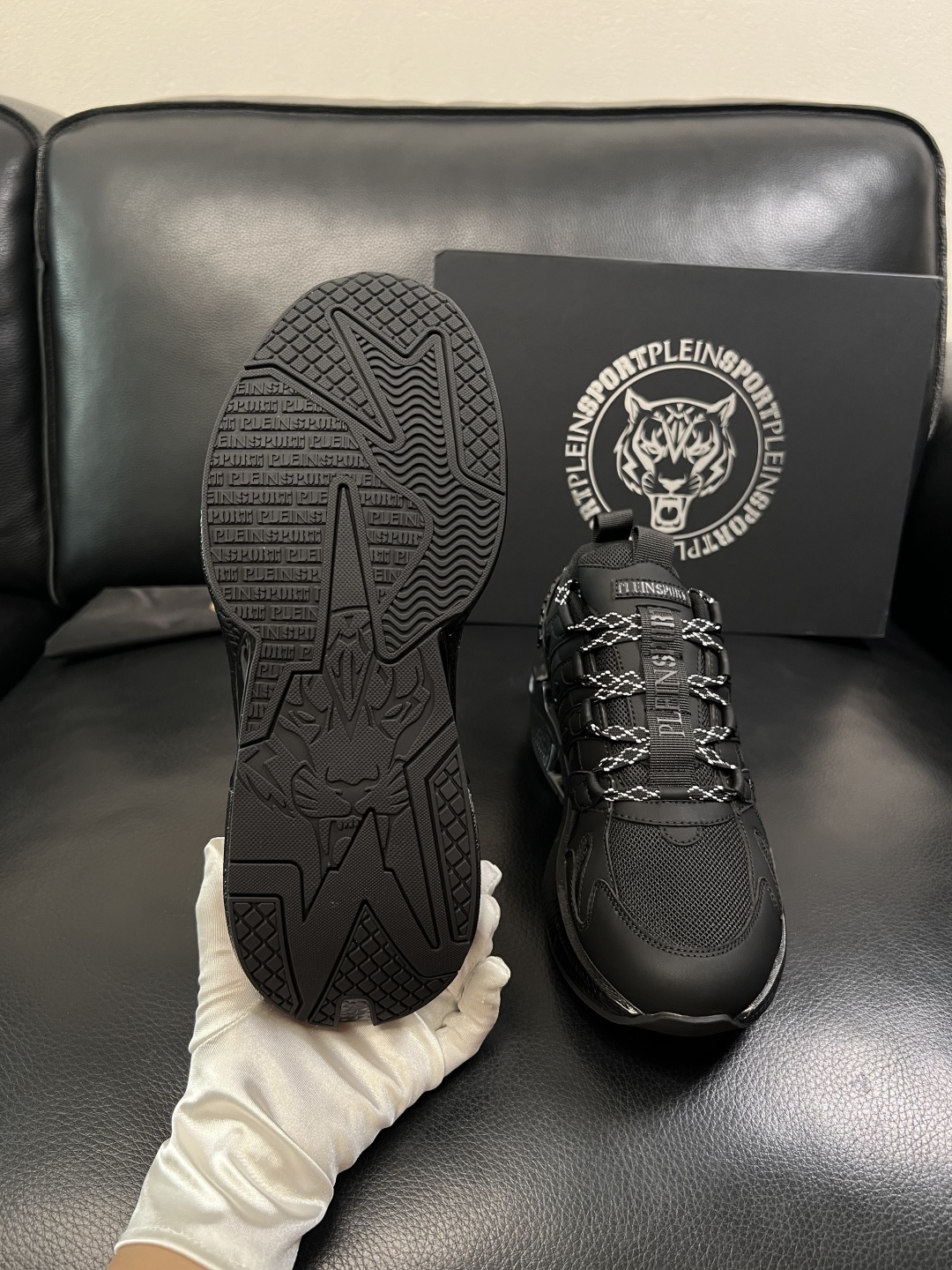 PHILIPPPLEIN  高品质 顶级工艺品 菲利普PP 新品专柜同步原厂配置，意大利进口牛皮搭配网布