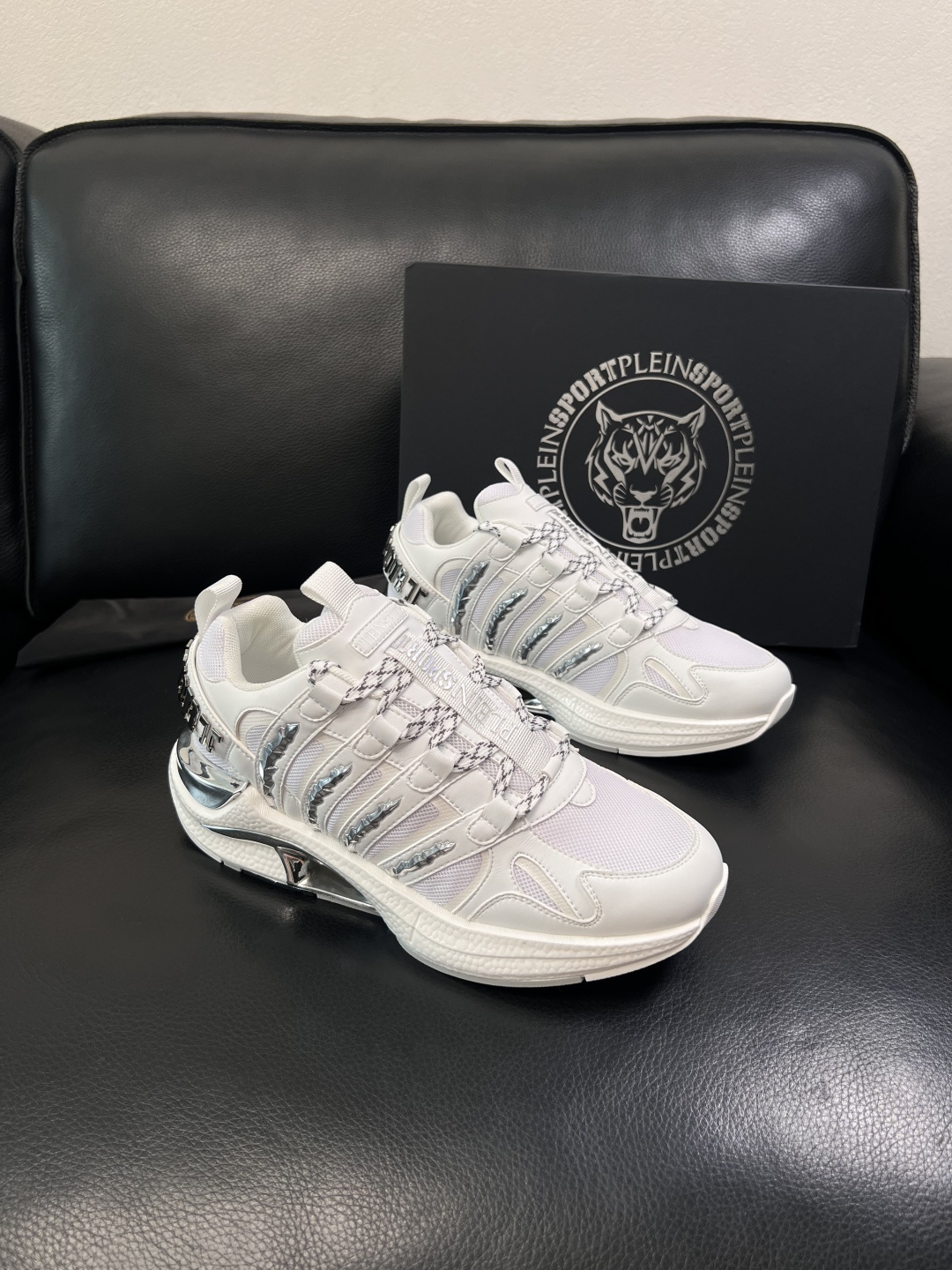 PHILIPPPLEIN  高品质 顶级工艺品 菲利普PP 新品专柜同步原厂配置，意大利进口牛皮搭配网布