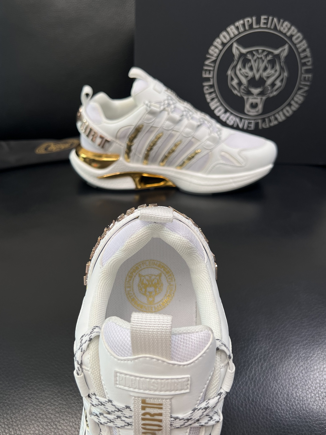 PHILIPPPLEIN  高品质 顶级工艺品 菲利普PP 新品专柜同步原厂配置，意大利进口牛皮搭配网布
