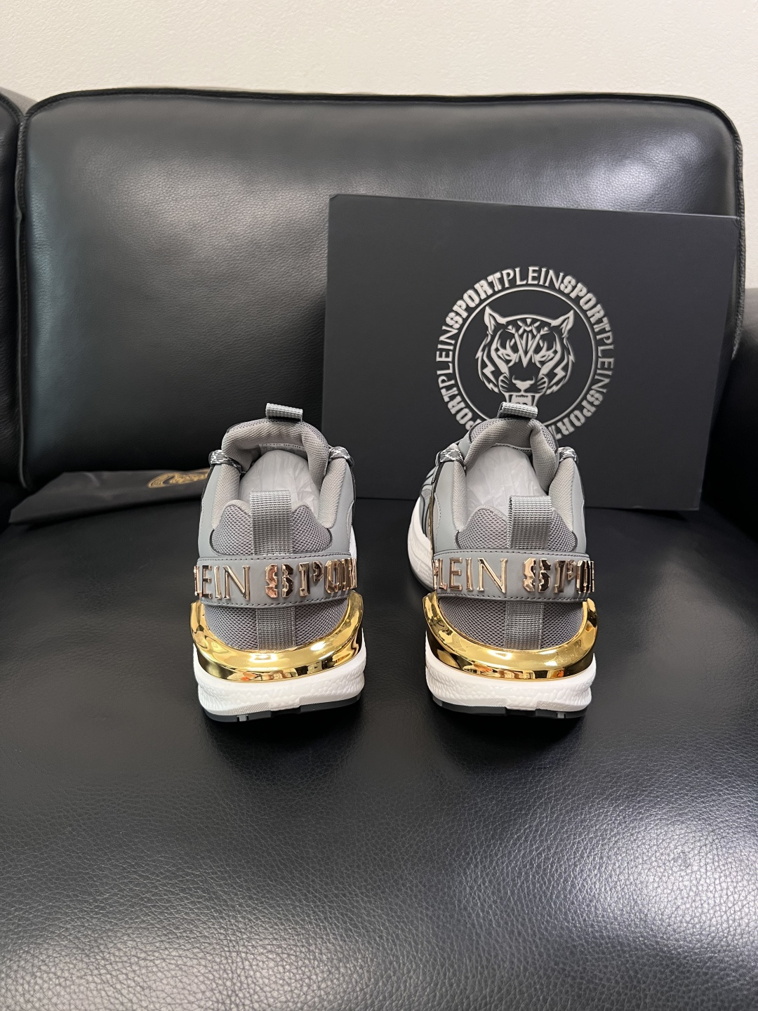 PHILIPPPLEIN  高品质 顶级工艺品 菲利普PP 新品专柜同步原厂配置，意大利进口牛皮搭配网布