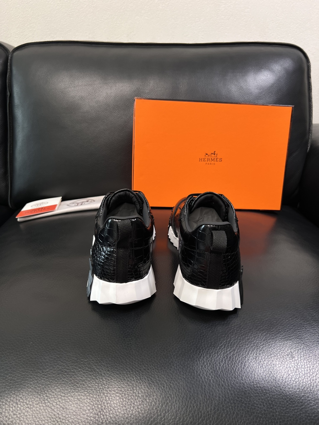 Hermes  高品质  顶级工艺品  爱马仕 专柜同步发售原厂配置，意大利进口原版牛皮面料，高品质拼接