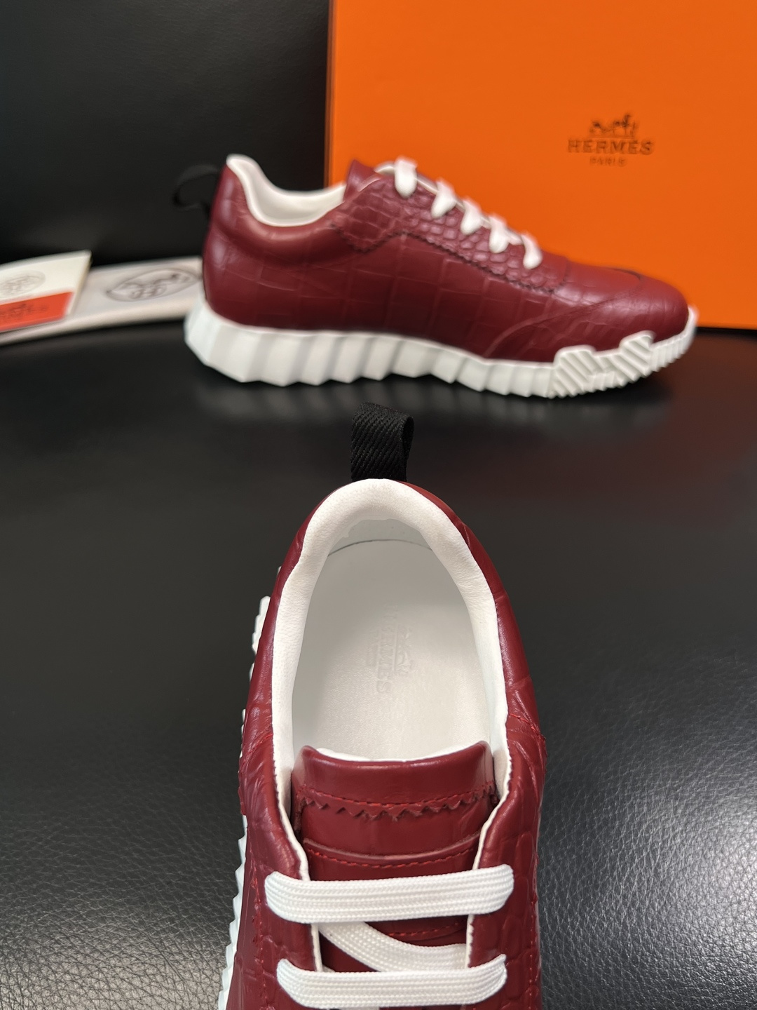 Hermes  高品质  顶级工艺品  爱马仕 专柜同步发售原厂配置，意大利进口原版牛皮面料，高品质拼接