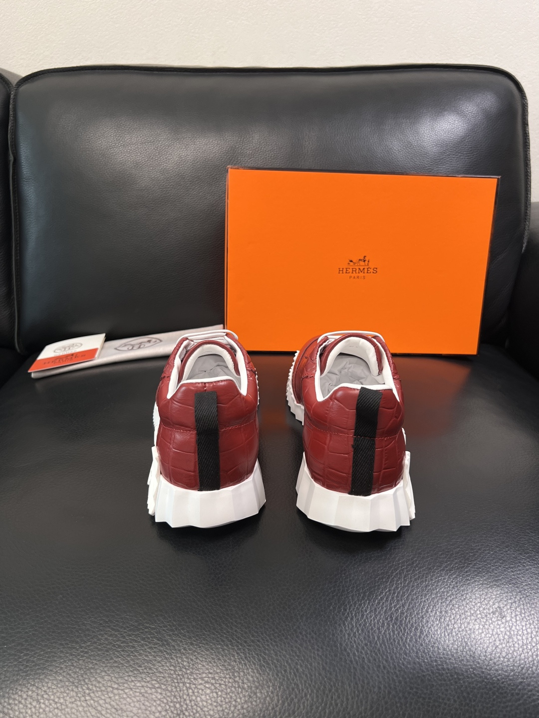Hermes  高品质  顶级工艺品  爱马仕 专柜同步发售原厂配置，意大利进口原版牛皮面料，高品质拼接