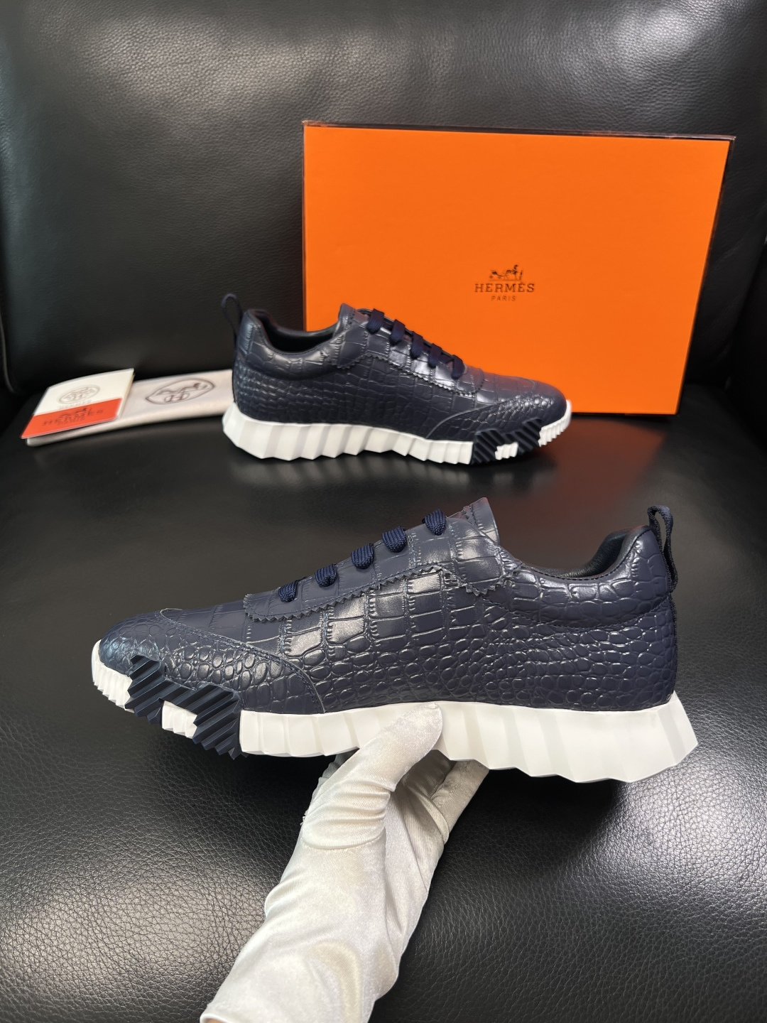 Hermes  高品质  顶级工艺品  爱马仕 专柜同步发售原厂配置，意大利进口原版牛皮面料，高品质拼接