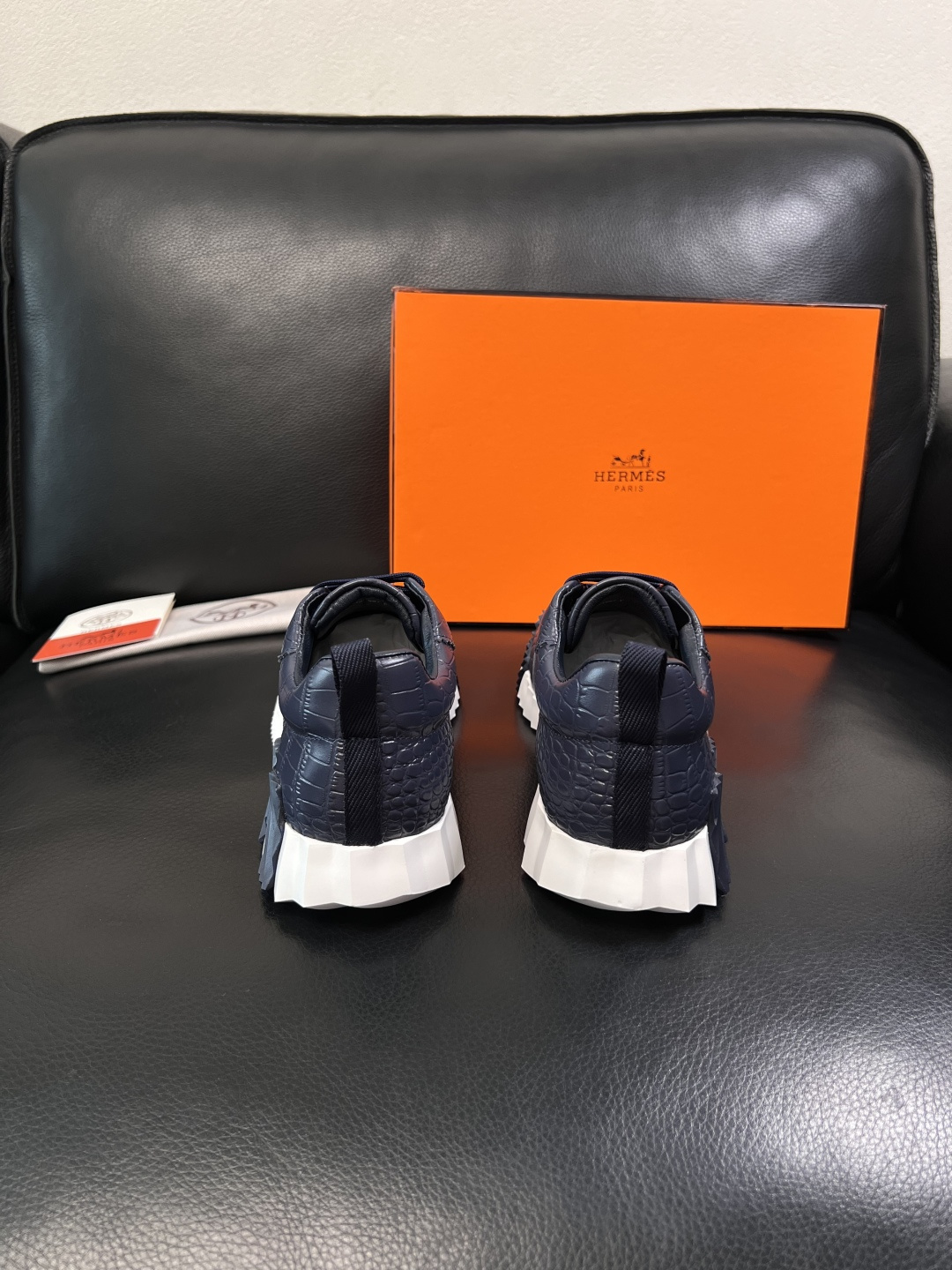 Hermes  高品质  顶级工艺品  爱马仕 专柜同步发售原厂配置，意大利进口原版牛皮面料，高品质拼接