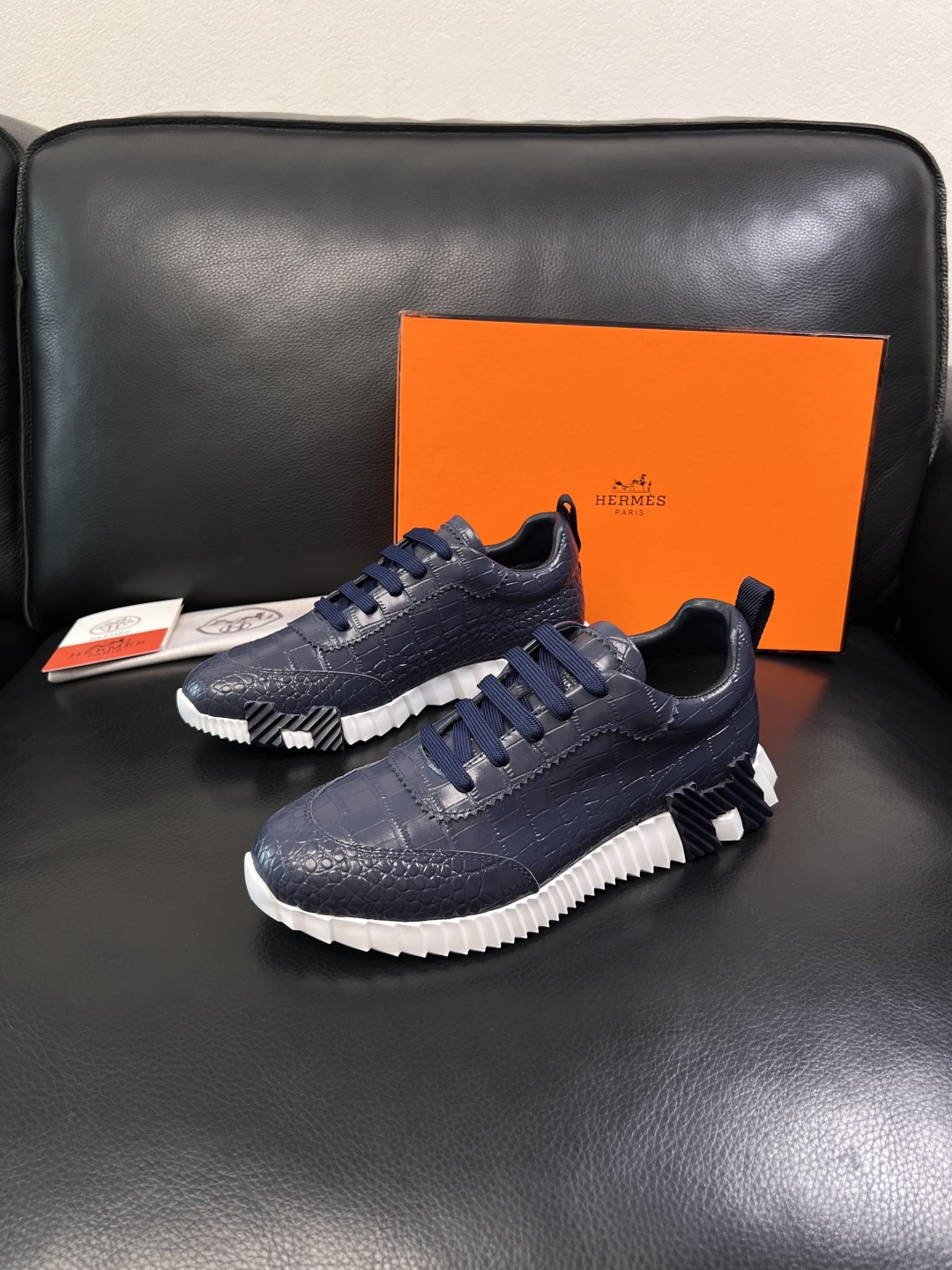 Hermes  高品质  顶级工艺品  爱马仕 专柜同步发售原厂配置，意大利进口原版牛皮面料，高品质拼接