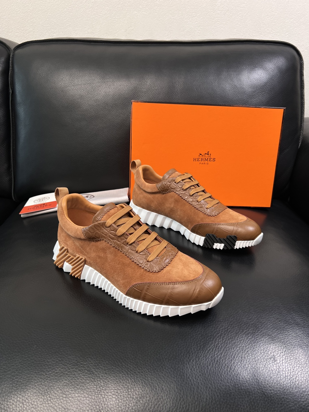 Hermes  高品质  顶级工艺品  爱马仕 专柜同步发售原厂配置，意大利进口原版牛皮面料，高品质拼接