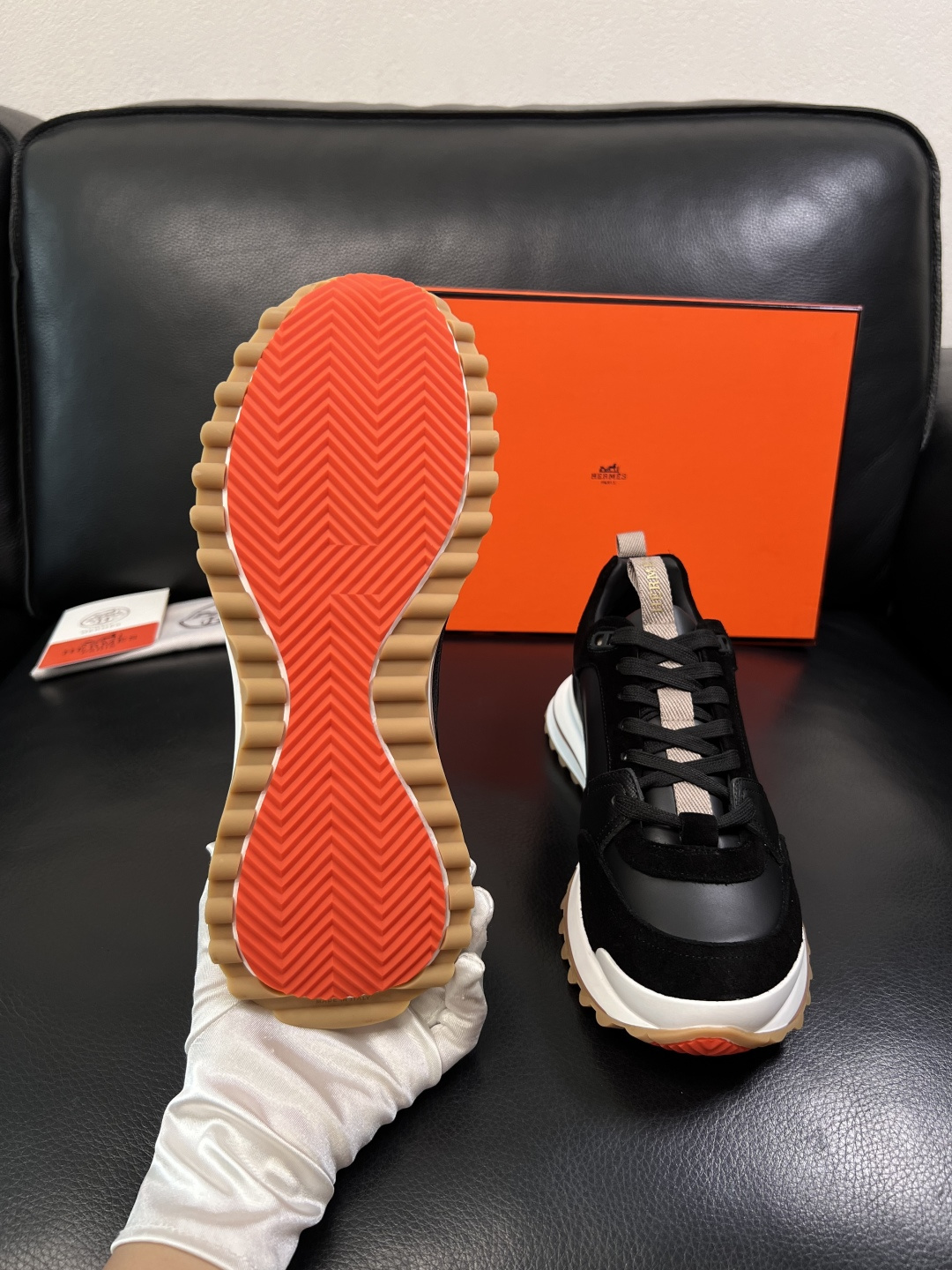 Hermes  高品质  顶级工艺品  爱马仕 专柜同步发售原厂配置，意大利进口原版牛皮面料，高品质拼接