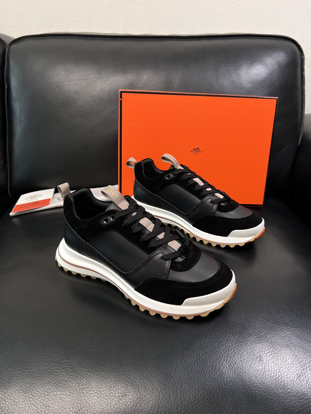 Hermes  高品质  顶级工艺品  爱马仕 专柜同步发售原厂配置，意大利进口原版牛皮面料，高品质拼接