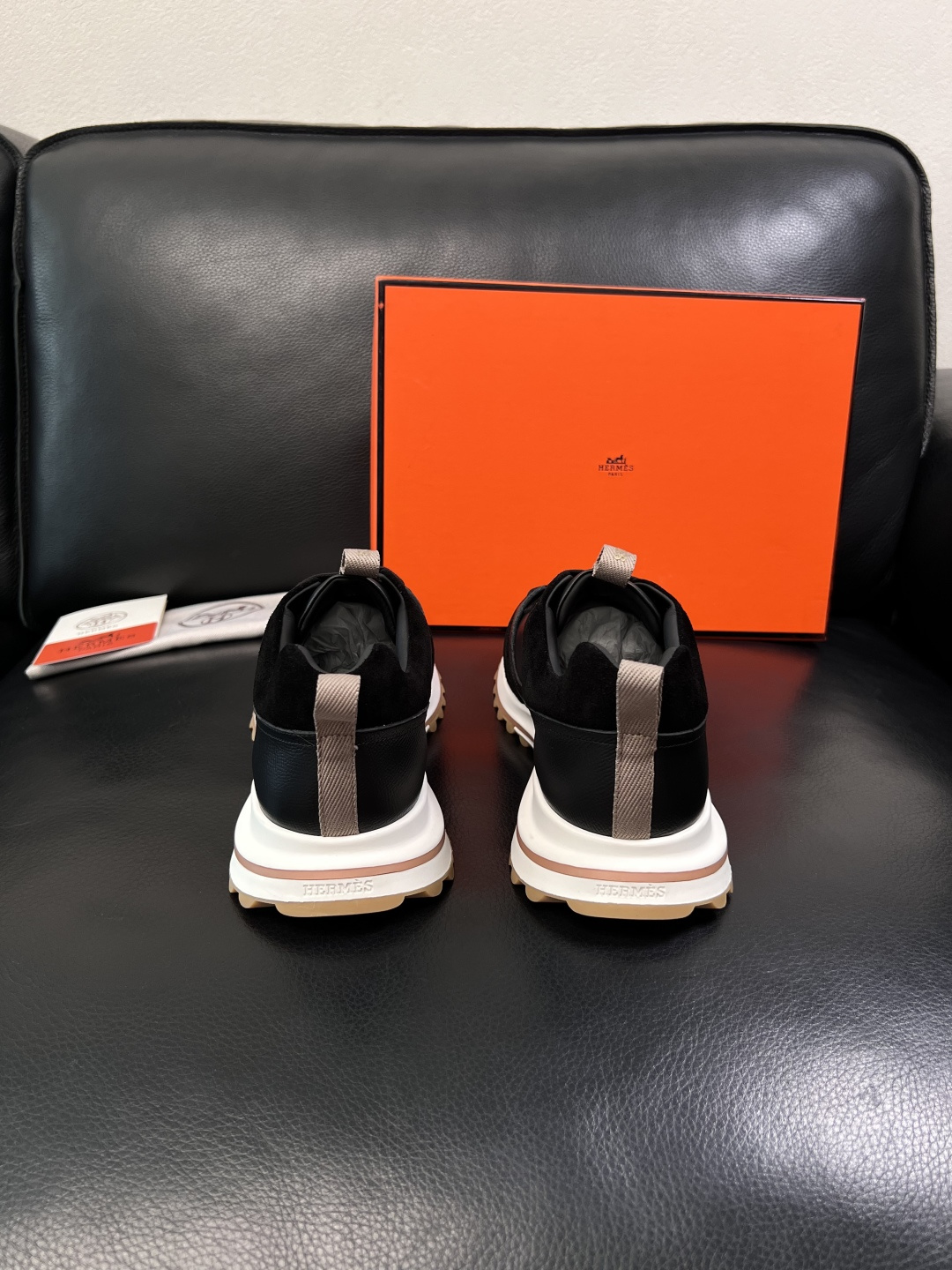 Hermes  高品质  顶级工艺品  爱马仕 专柜同步发售原厂配置，意大利进口原版牛皮面料，高品质拼接