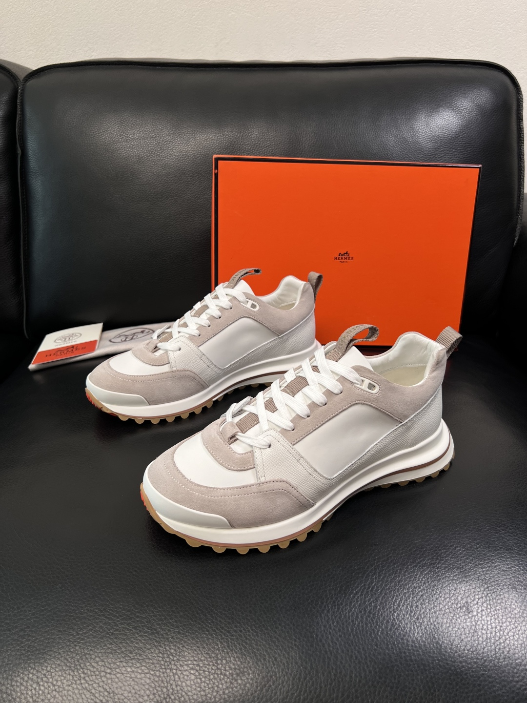 Hermes  高品质  顶级工艺品  爱马仕 专柜同步发售原厂配置，意大利进口原版牛皮面料，高品质拼接