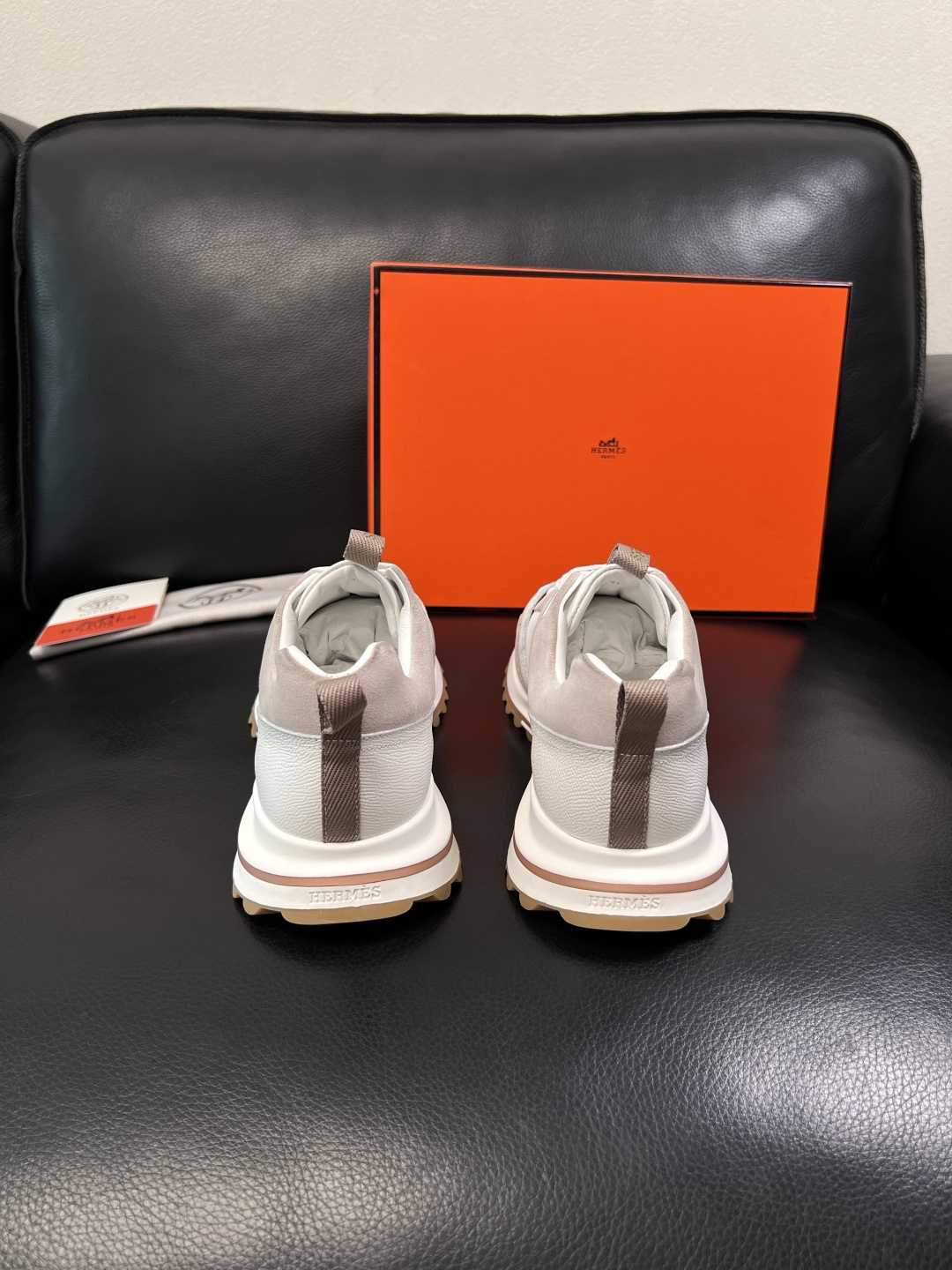 Hermes  高品质  顶级工艺品  爱马仕 专柜同步发售原厂配置，意大利进口原版牛皮面料，高品质拼接