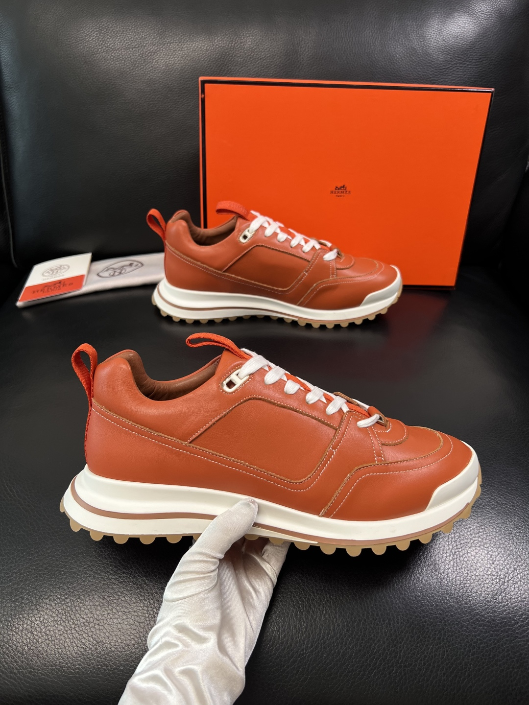 Hermes  高品质  顶级工艺品  爱马仕 专柜同步发售原厂配置，意大利进口原版牛皮面料，高品质拼接