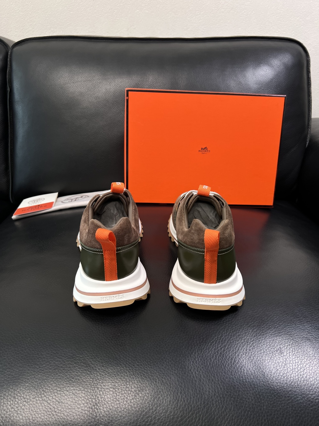 Hermes  高品质  顶级工艺品  爱马仕 专柜同步发售原厂配置，意大利进口原版牛皮面料，高品质拼接