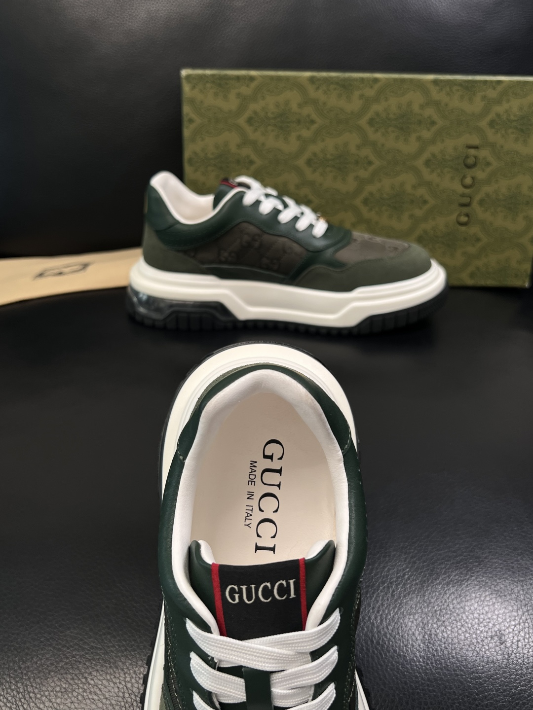 Gucci  高品质  顶级工艺品  古奇  专柜新款原厂配置，意大利进口牛皮搭配印花布面料，进口牛皮内