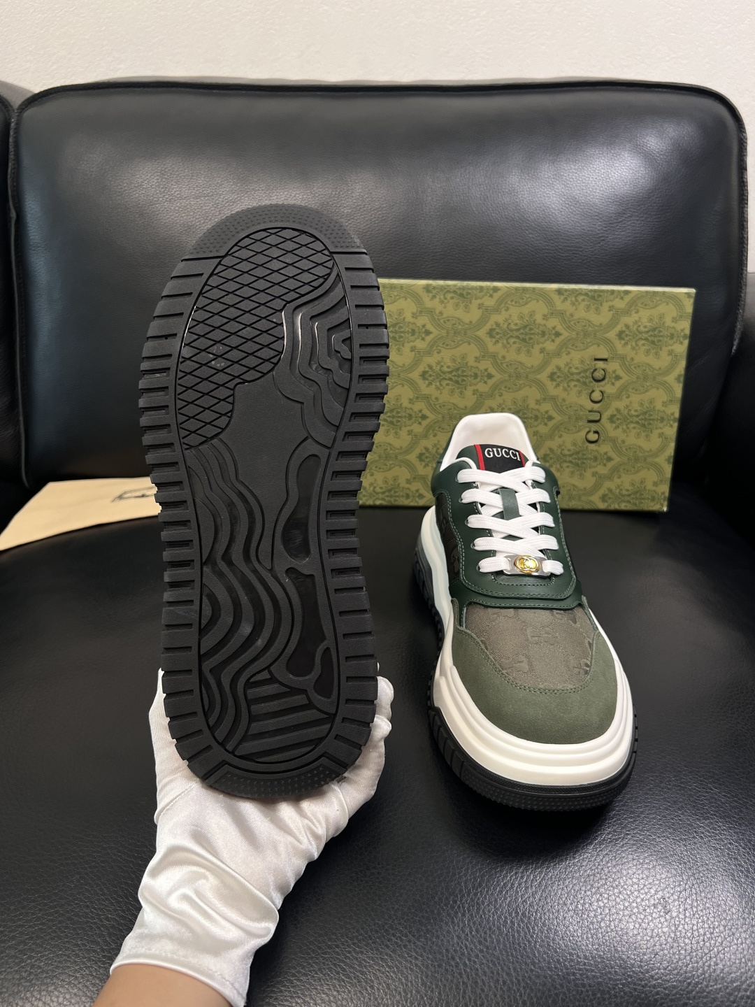 Gucci  高品质  顶级工艺品  古奇  专柜新款原厂配置，意大利进口牛皮搭配印花布面料，进口牛皮内