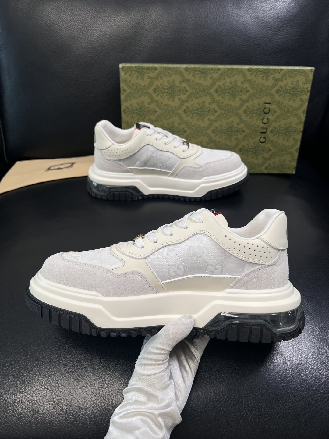 Gucci  高品质  顶级工艺品  古奇  专柜新款原厂配置，意大利进口牛皮搭配印花布面料，进口牛皮内