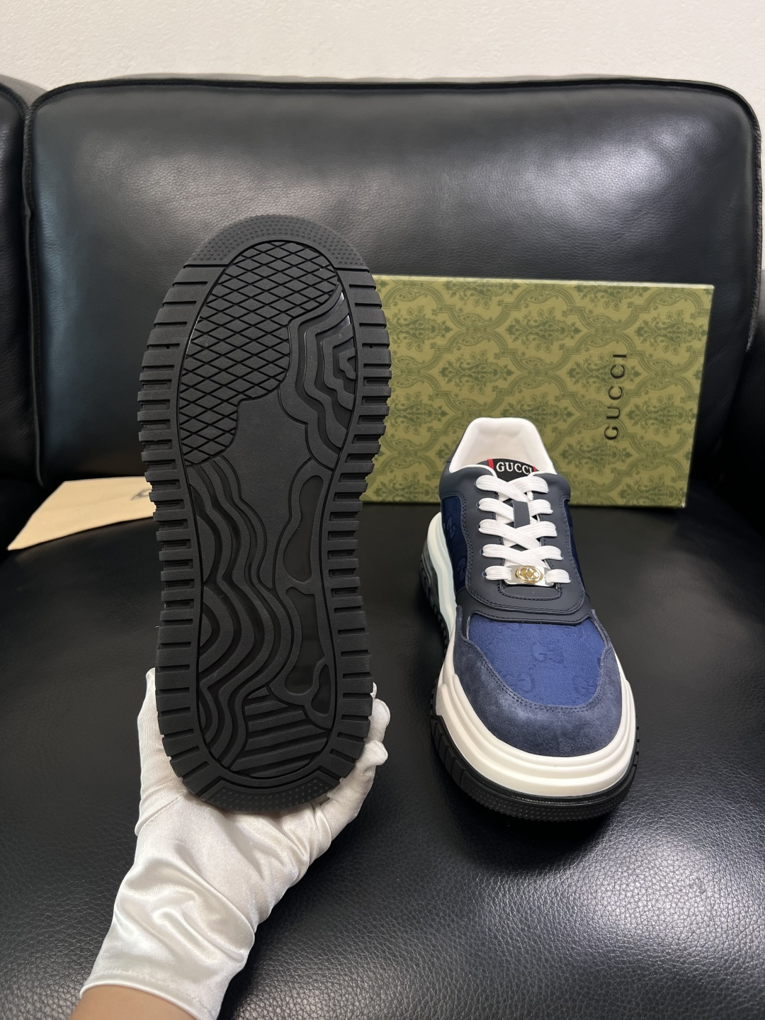 Gucci  高品质  顶级工艺品  古奇  专柜新款原厂配置，意大利进口牛皮搭配印花布面料，进口牛皮内
