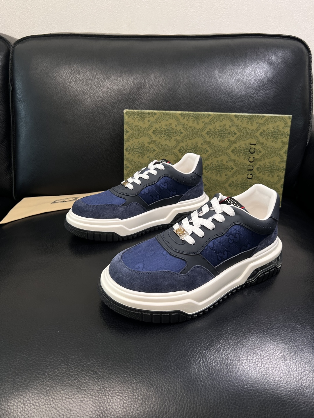 Gucci  高品质  顶级工艺品  古奇  专柜新款原厂配置，意大利进口牛皮搭配印花布面料，进口牛皮内