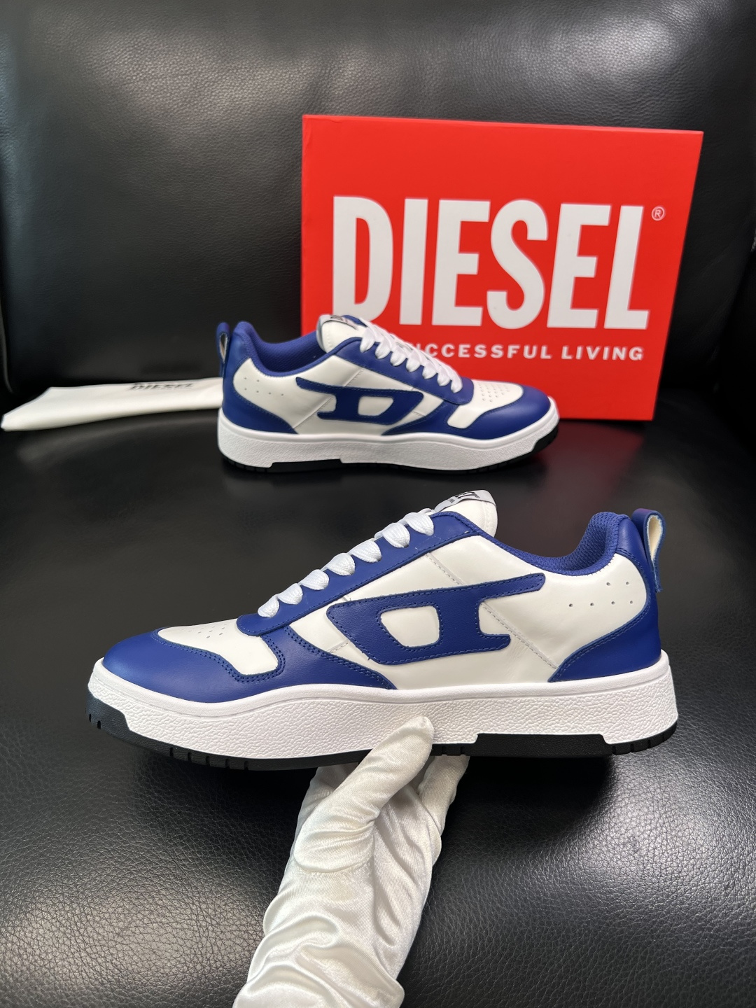 DIESEL  高品质  顶级工艺品  迪赛  专柜新款原厂配置，意大利进口牛皮面料，进口牛皮内里垫，透