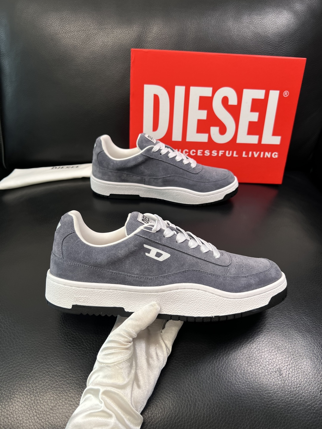 DIESEL  高品质  顶级工艺品  迪赛  专柜新款原厂配置，意大利进口牛皮面料，进口牛皮内里垫，透