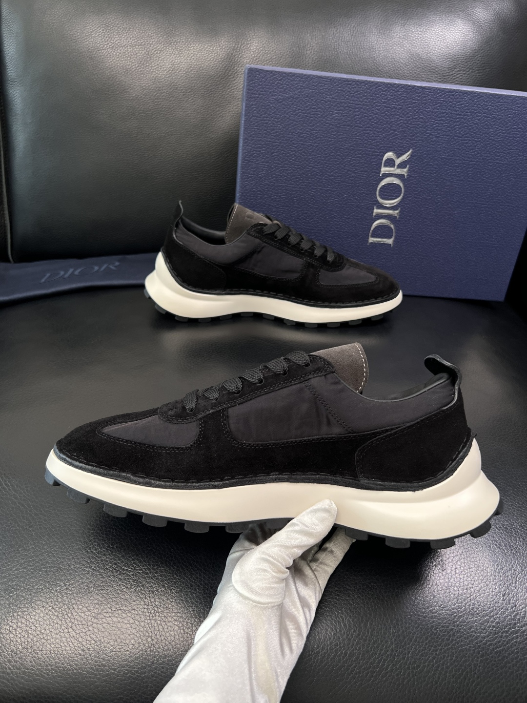 Dior 顶级工艺品 迪奥  专柜同步 原厂配置，意大利进口原版牛皮面料，透气舒适进口水染牛里垫，鞋底：