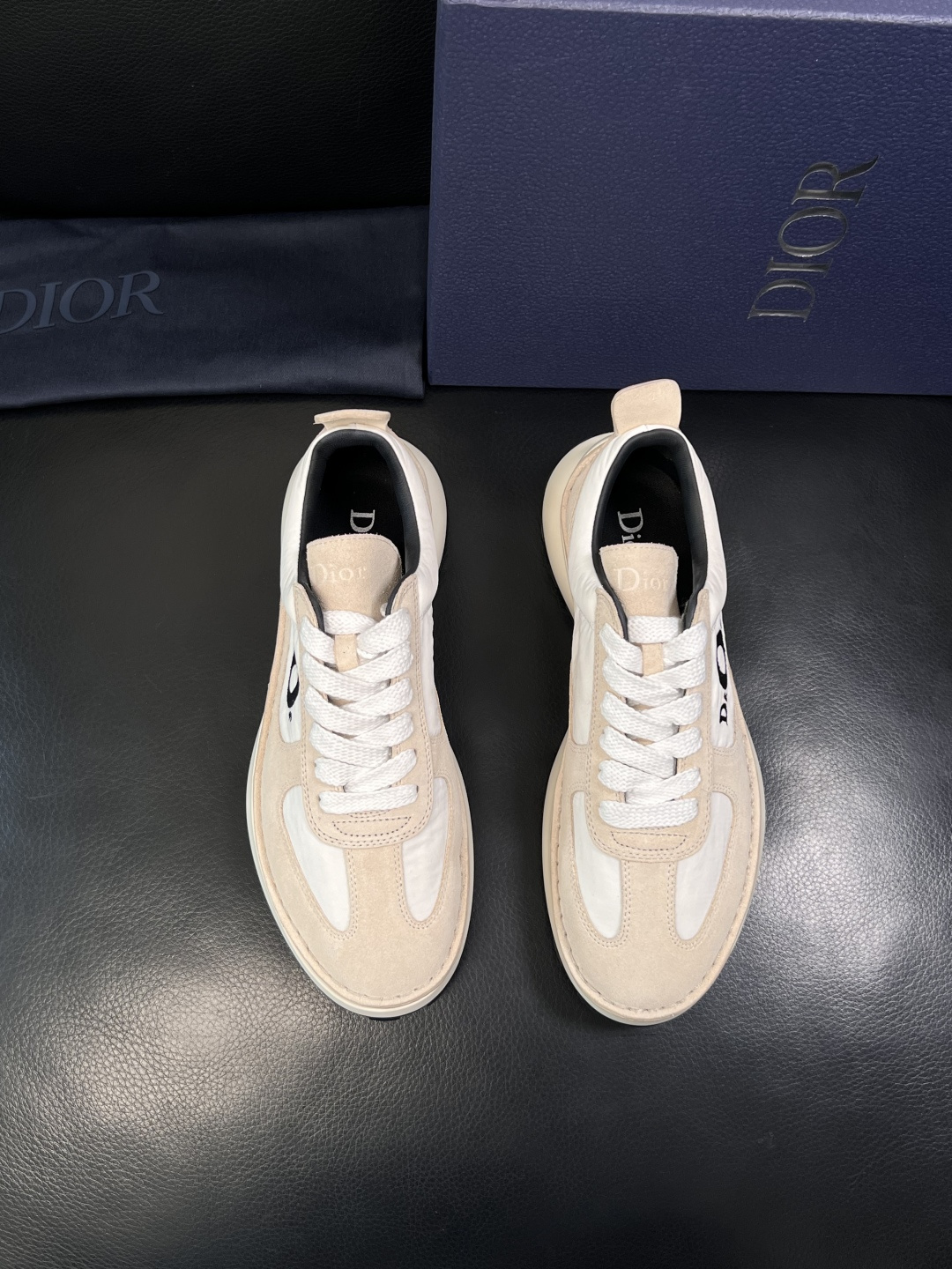 Dior 顶级工艺品 迪奥  专柜同步 原厂配置，意大利进口原版牛皮面料，透气舒适进口水染牛里垫，鞋底：