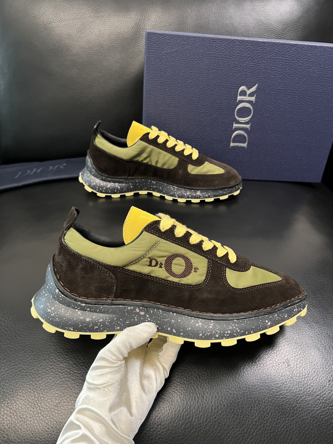 Dior 顶级工艺品 迪奥  专柜同步 原厂配置，意大利进口原版牛皮面料，透气舒适进口水染牛里垫，鞋底：
