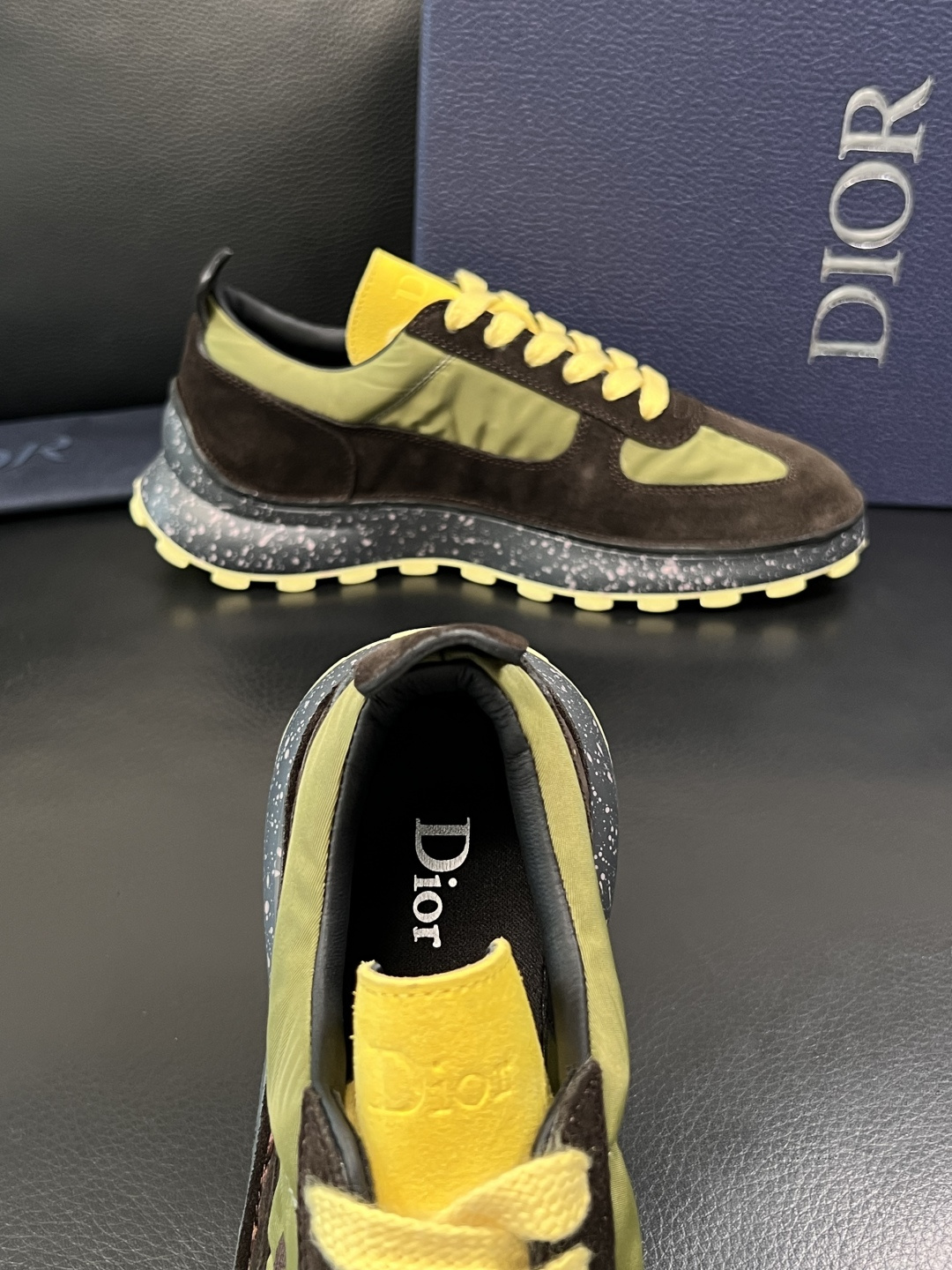 Dior 顶级工艺品 迪奥  专柜同步 原厂配置，意大利进口原版牛皮面料，透气舒适进口水染牛里垫，鞋底：