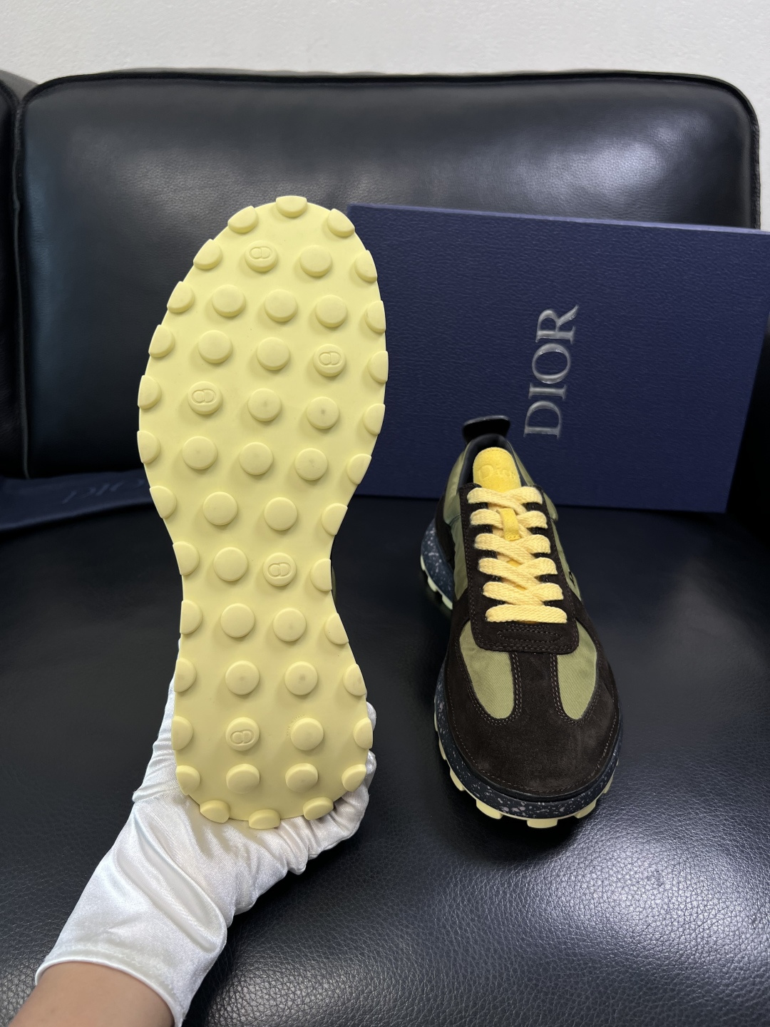 Dior 顶级工艺品 迪奥  专柜同步 原厂配置，意大利进口原版牛皮面料，透气舒适进口水染牛里垫，鞋底：