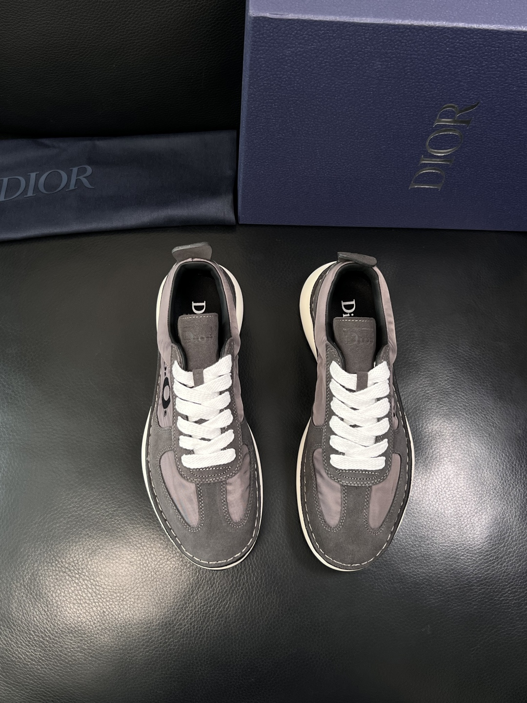 Dior 顶级工艺品 迪奥  专柜同步 原厂配置，意大利进口原版牛皮面料，透气舒适进口水染牛里垫，鞋底：