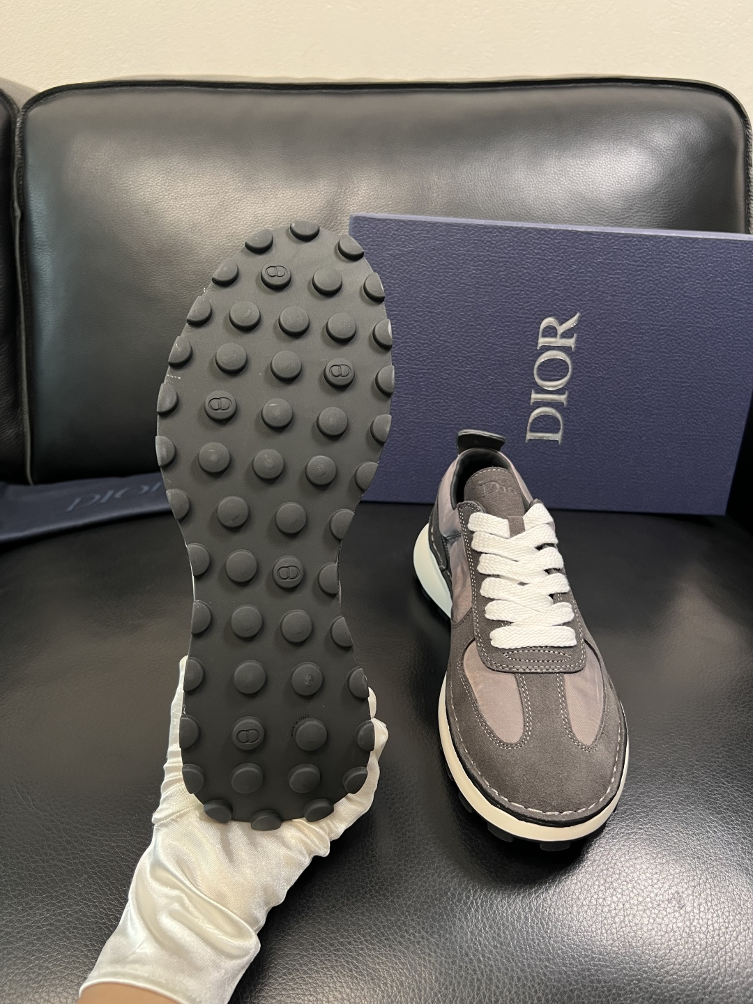 Dior 顶级工艺品 迪奥  专柜同步 原厂配置，意大利进口原版牛皮面料，透气舒适进口水染牛里垫，鞋底：