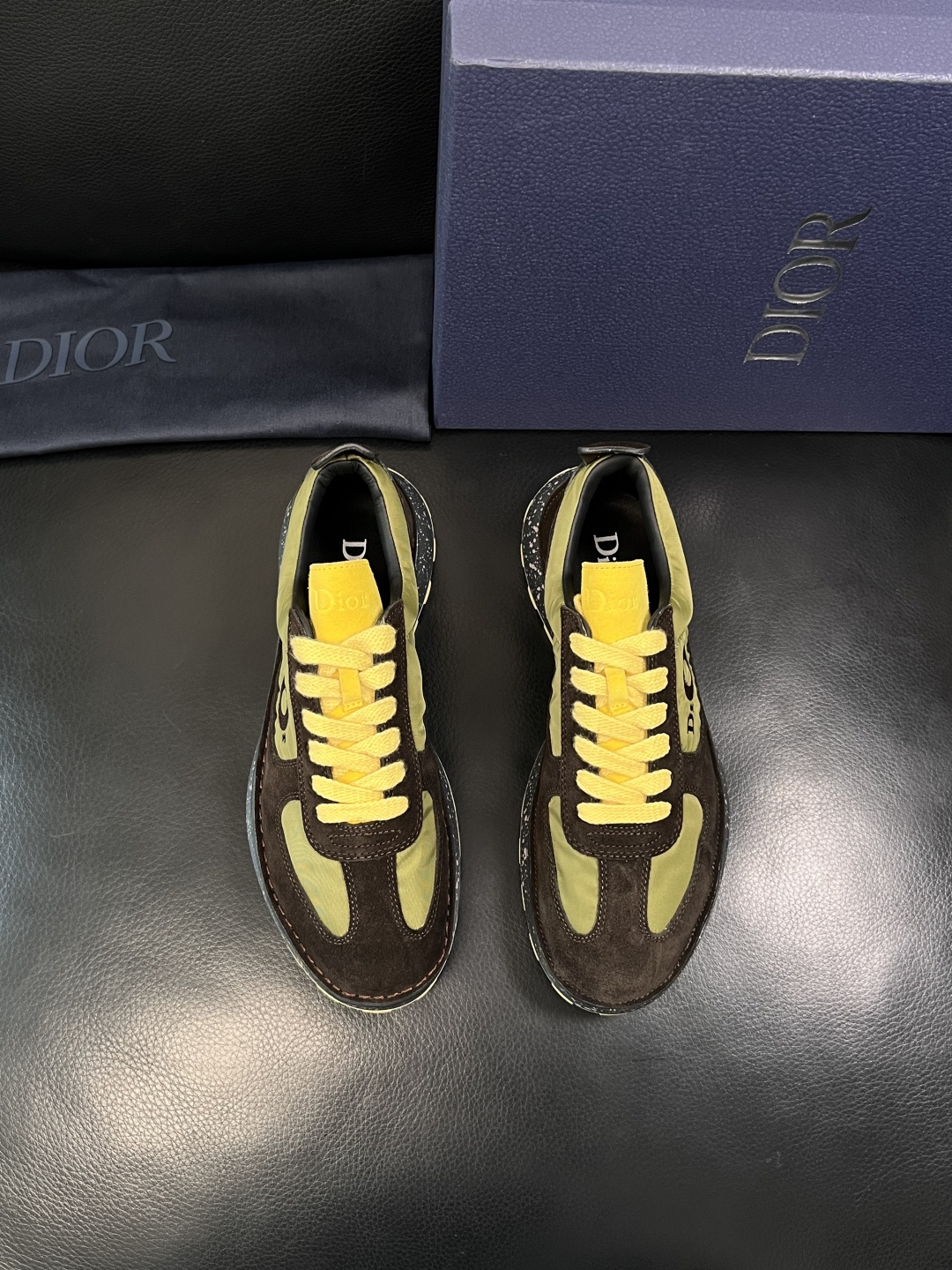 Dior 顶级工艺品 迪奥  专柜同步 原厂配置，意大利进口原版牛皮面料，透气舒适进口水染牛里垫，鞋底：