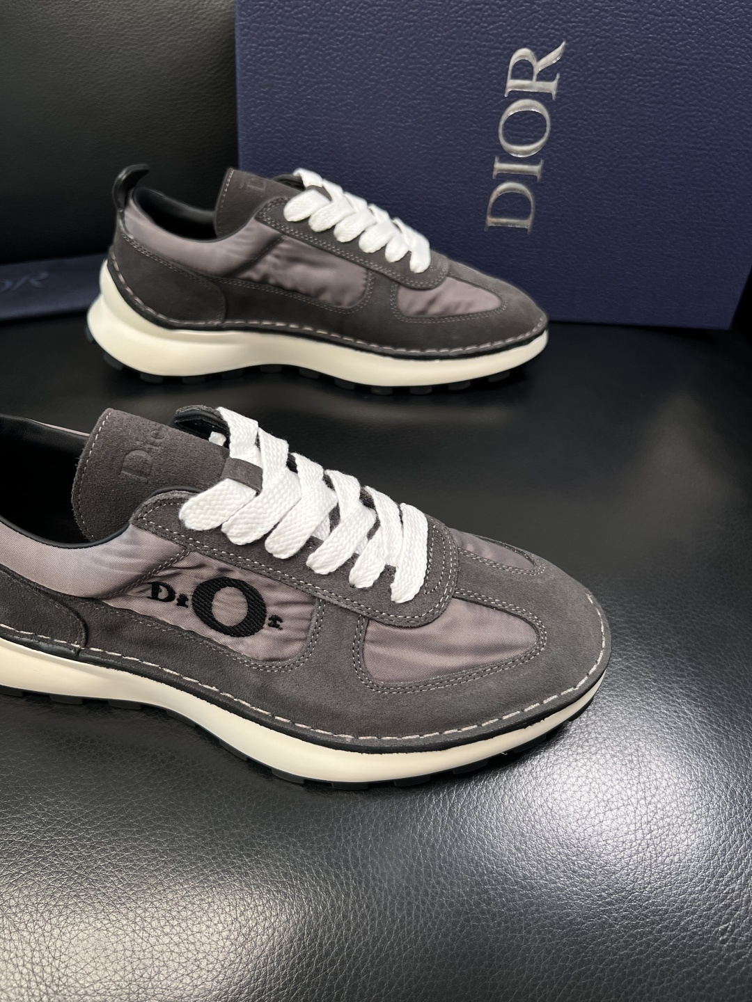 Dior 顶级工艺品 迪奥  专柜同步 原厂配置，意大利进口原版牛皮面料，透气舒适进口水染牛里垫，鞋底：