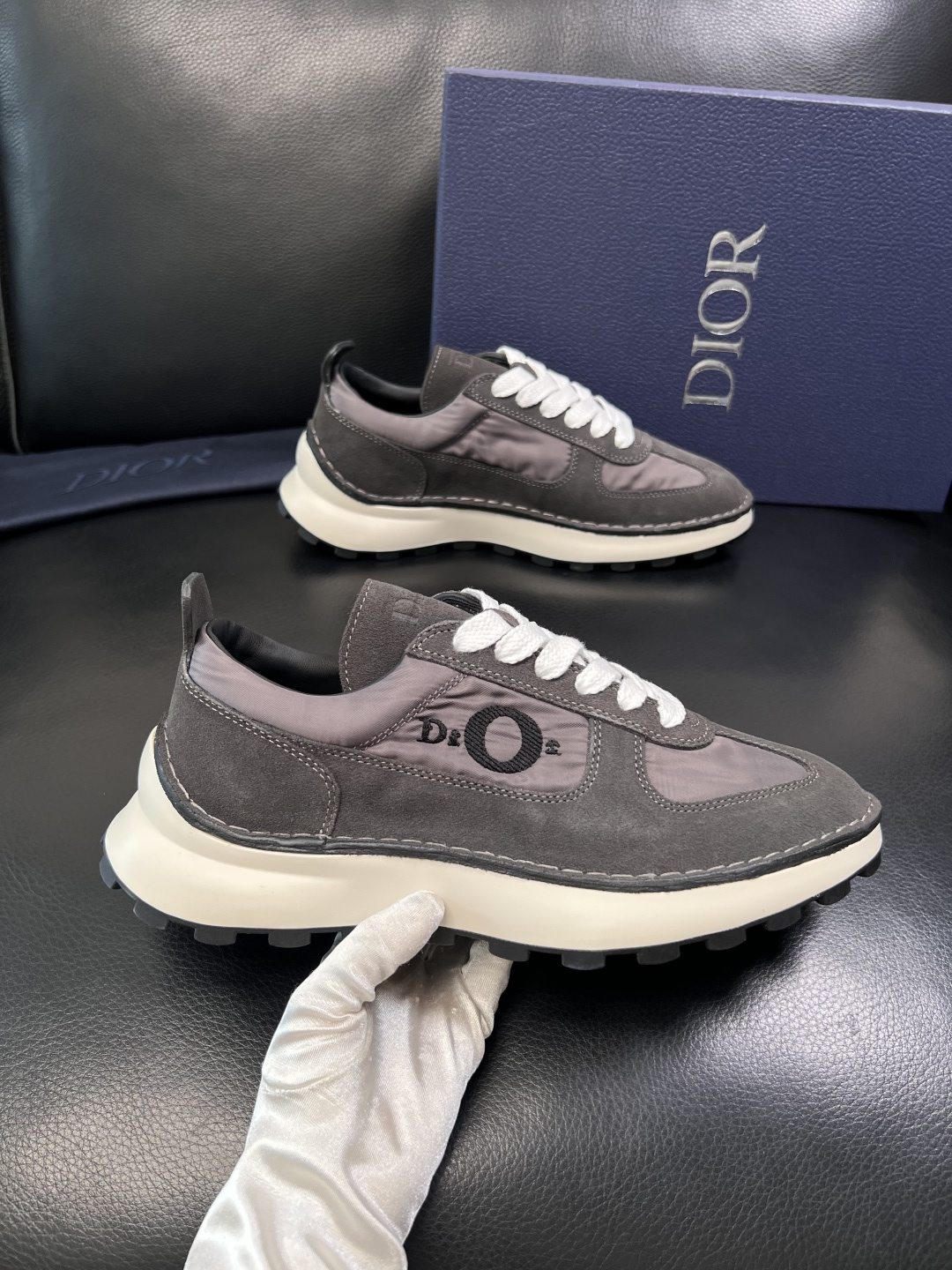 Dior 顶级工艺品 迪奥  专柜同步 原厂配置，意大利进口原版牛皮面料，透气舒适进口水染牛里垫，鞋底：