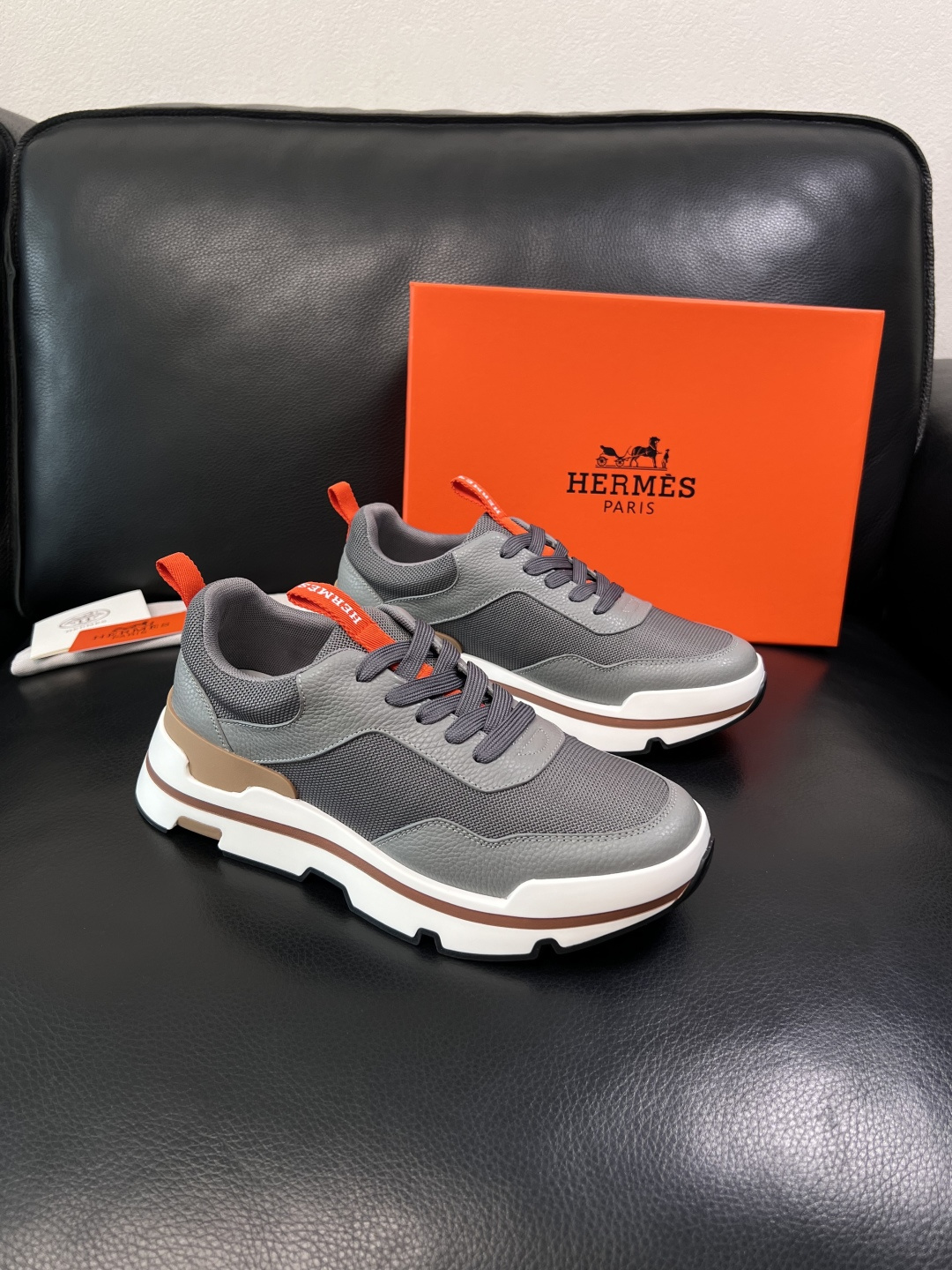 Hermes  高品质  顶级工艺品  爱马仕 专柜同步发售原厂配置，意大利进口原版牛皮面料，高品质拼接