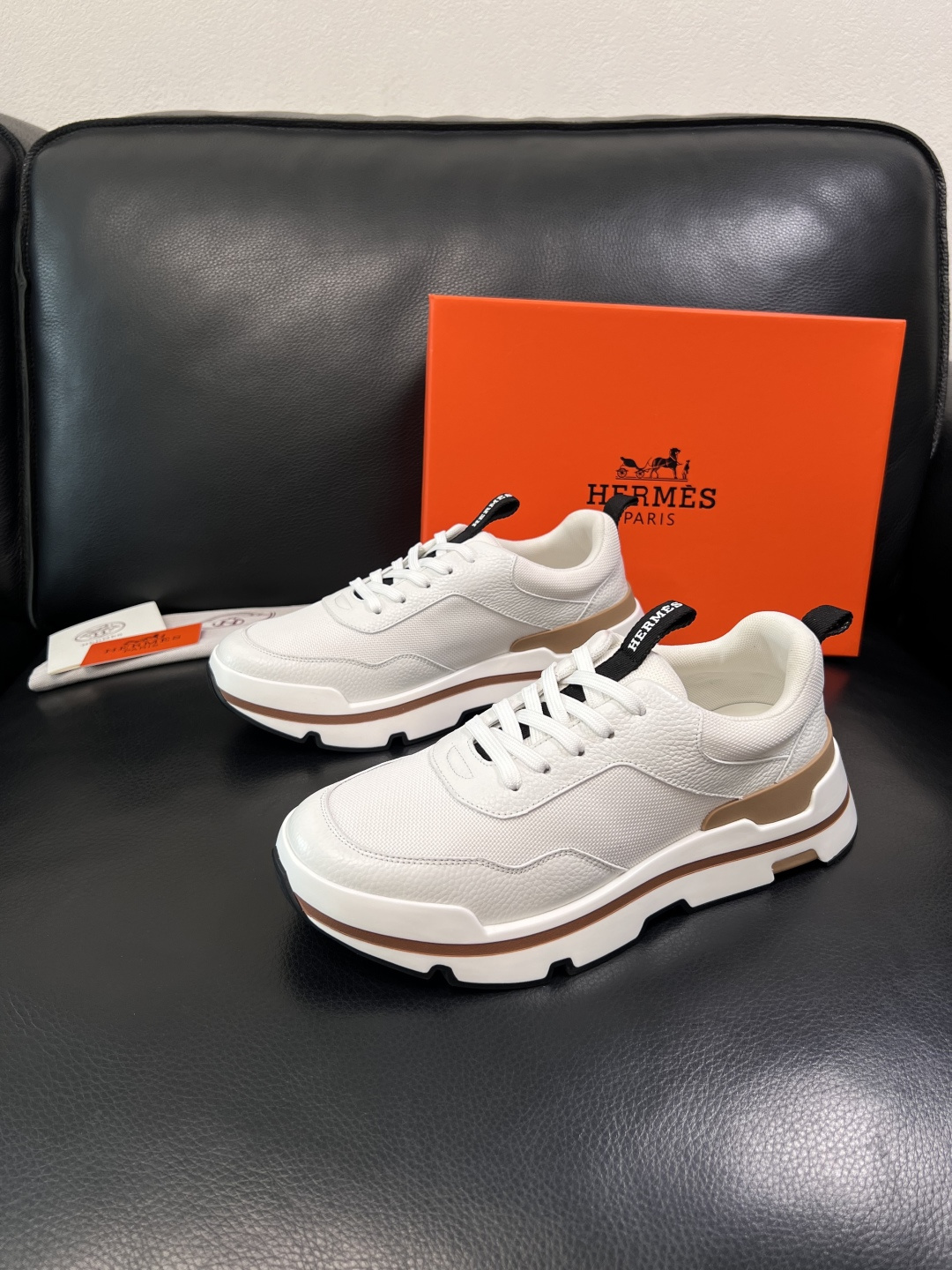 Hermes  高品质  顶级工艺品  爱马仕 专柜同步发售原厂配置，意大利进口原版牛皮面料，高品质拼接