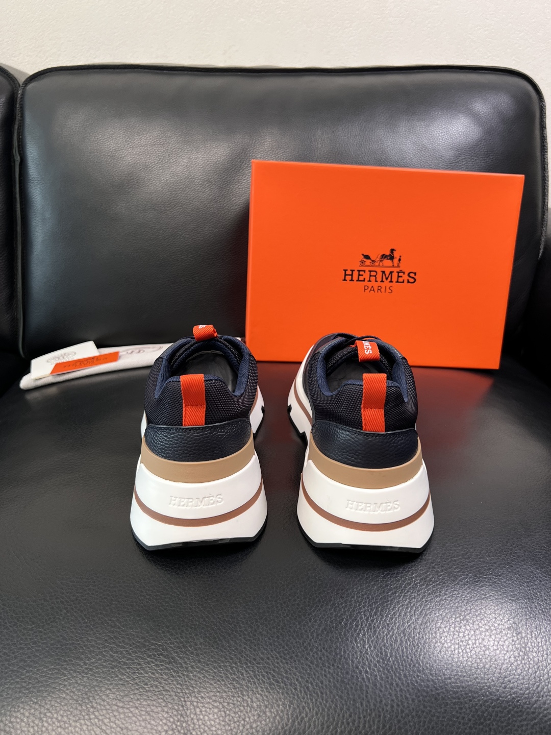 Hermes  高品质  顶级工艺品  爱马仕 专柜同步发售原厂配置，意大利进口原版牛皮面料，高品质拼接