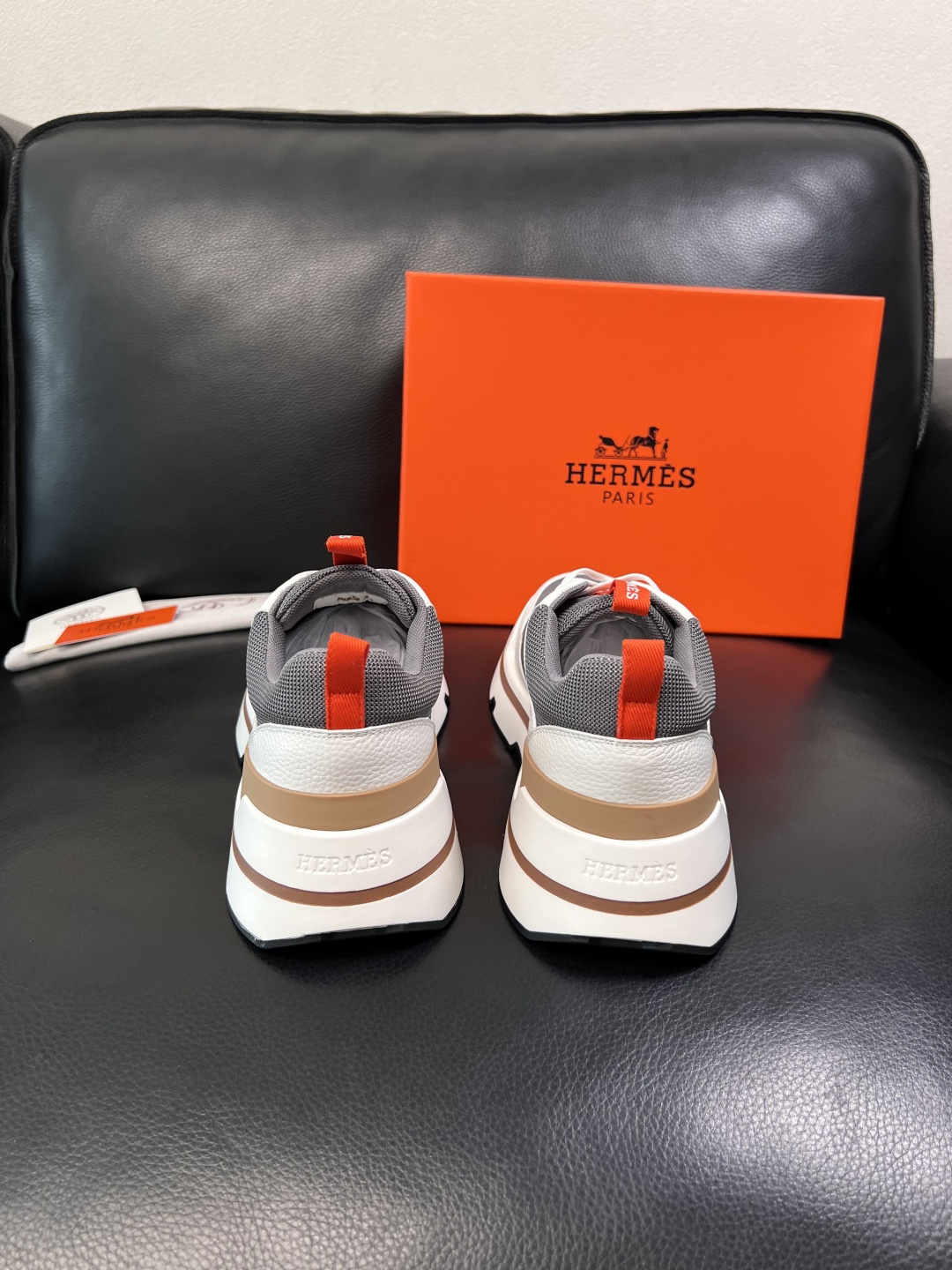 Hermes  高品质  顶级工艺品  爱马仕 专柜同步发售原厂配置，意大利进口原版牛皮面料，高品质拼接