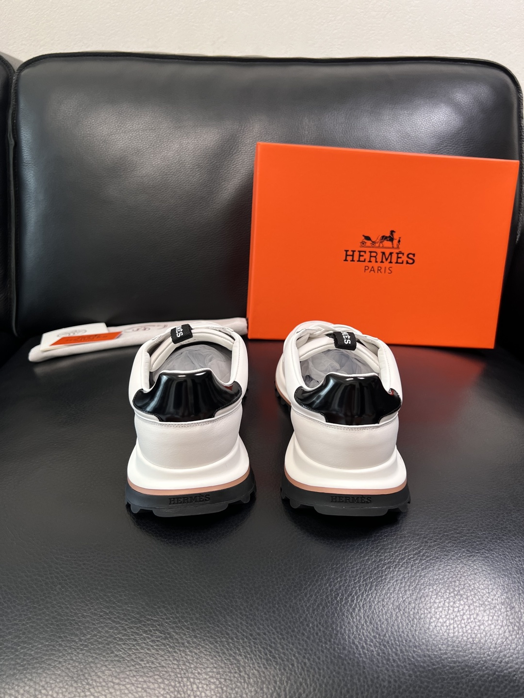 Hermes  高品质  顶级工艺品  爱马仕 专柜同步发售原厂配置，意大利进口原版牛皮面料，高品质拼接