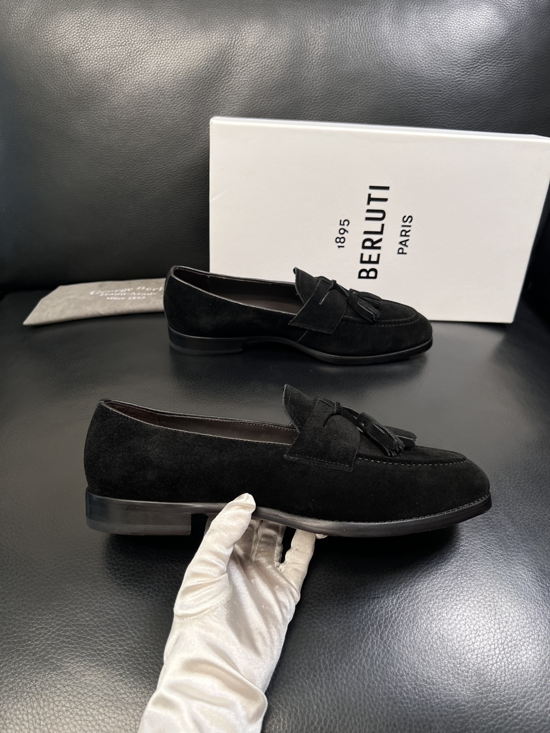 Berluti  高品质  顶级工艺品  布鲁提 专柜同步发售原厂配置，意大利进口牛皮面料，全进口水染牛