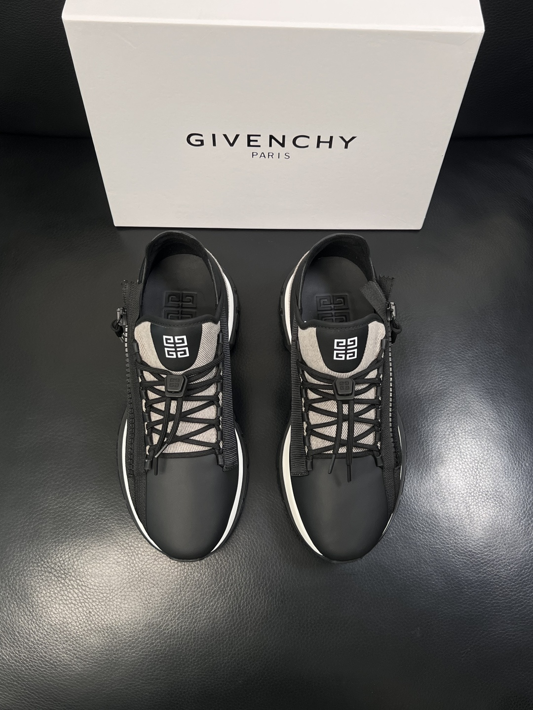 Givenchy  高品质   顶级工艺品  纪梵希  专柜新品同步，鞋面意大利进口牛皮面料，进口水染牛